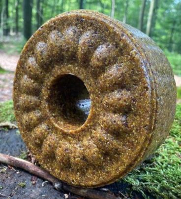 WildlutscherLeckstein süßer getrockneter Apfel mit gemahlenem Mais